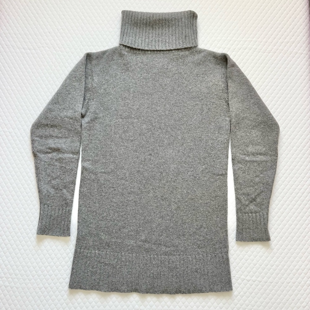 Lily McNeal 100% Cashmere Gray Turtleneck Tunic Sweater Size XS - Picture 2 of 6